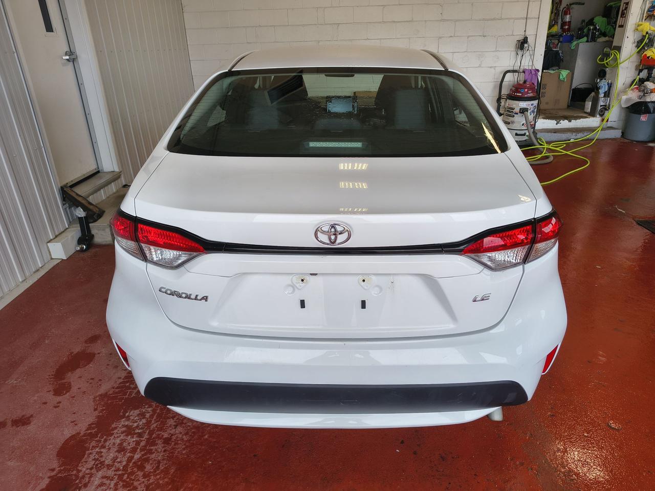 2022 Toyota Corolla LE Photo0