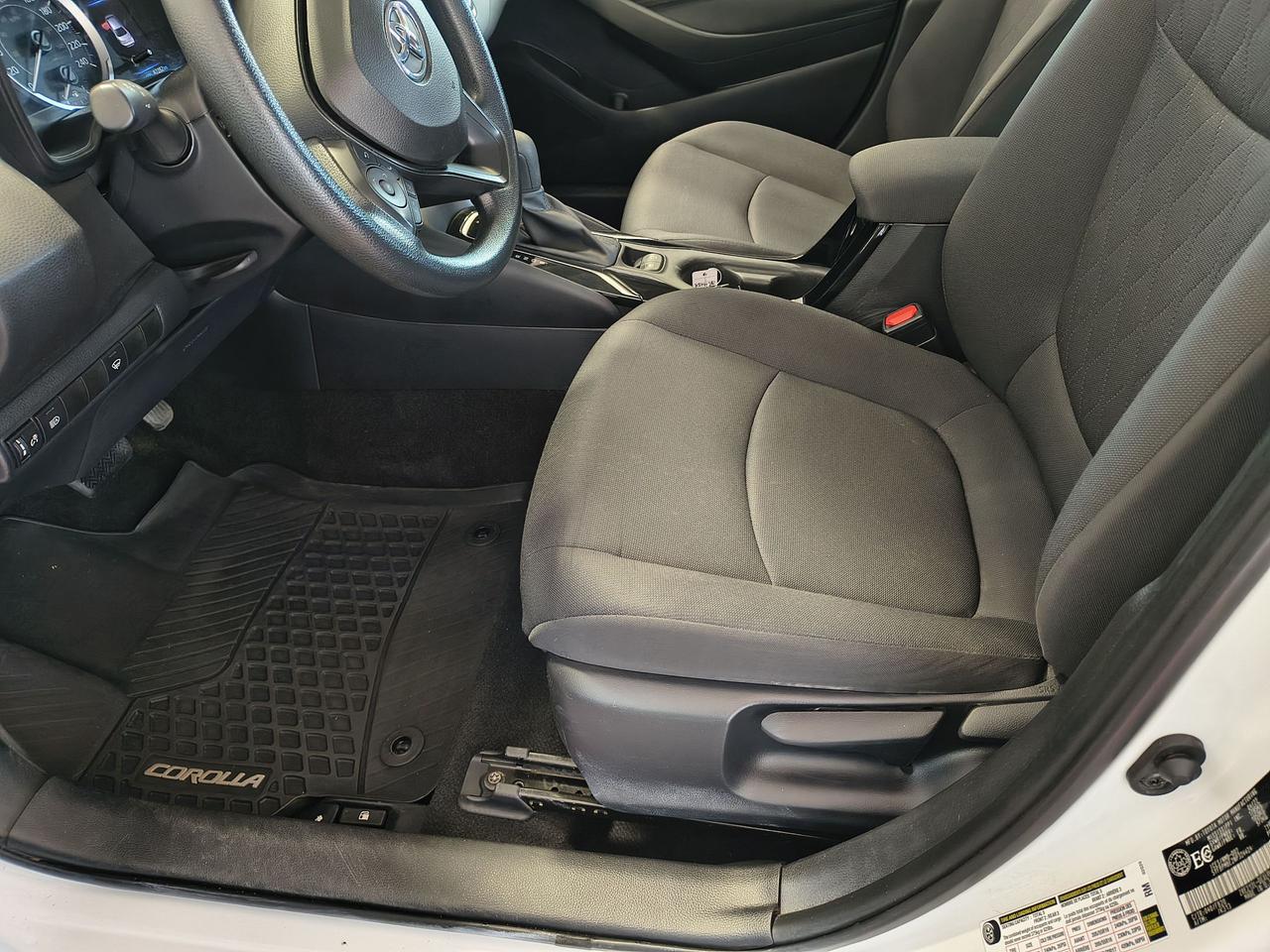 2022 Toyota Corolla LE Photo