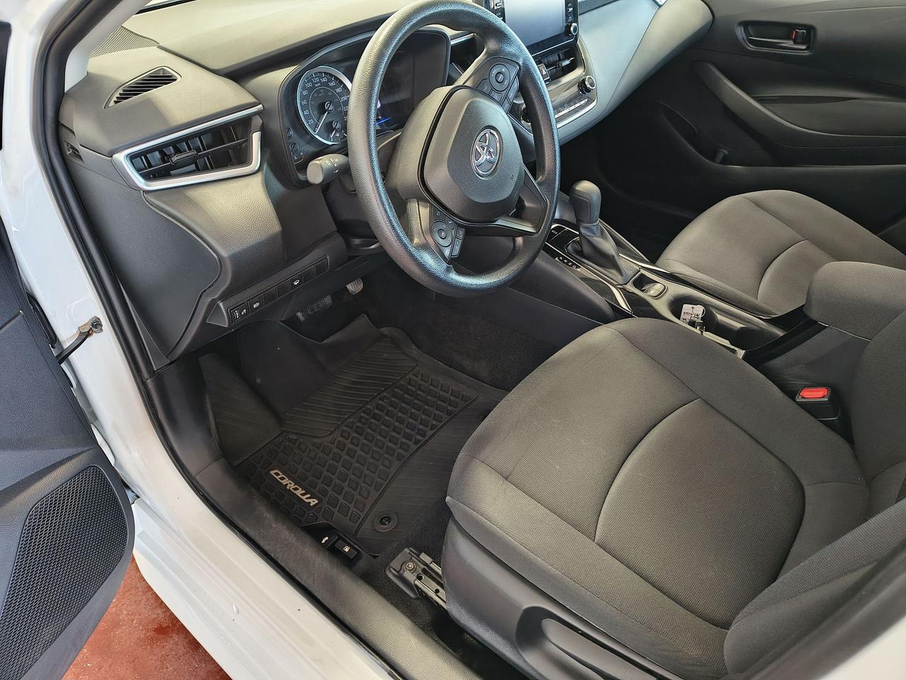 2022 Toyota Corolla LE Photo