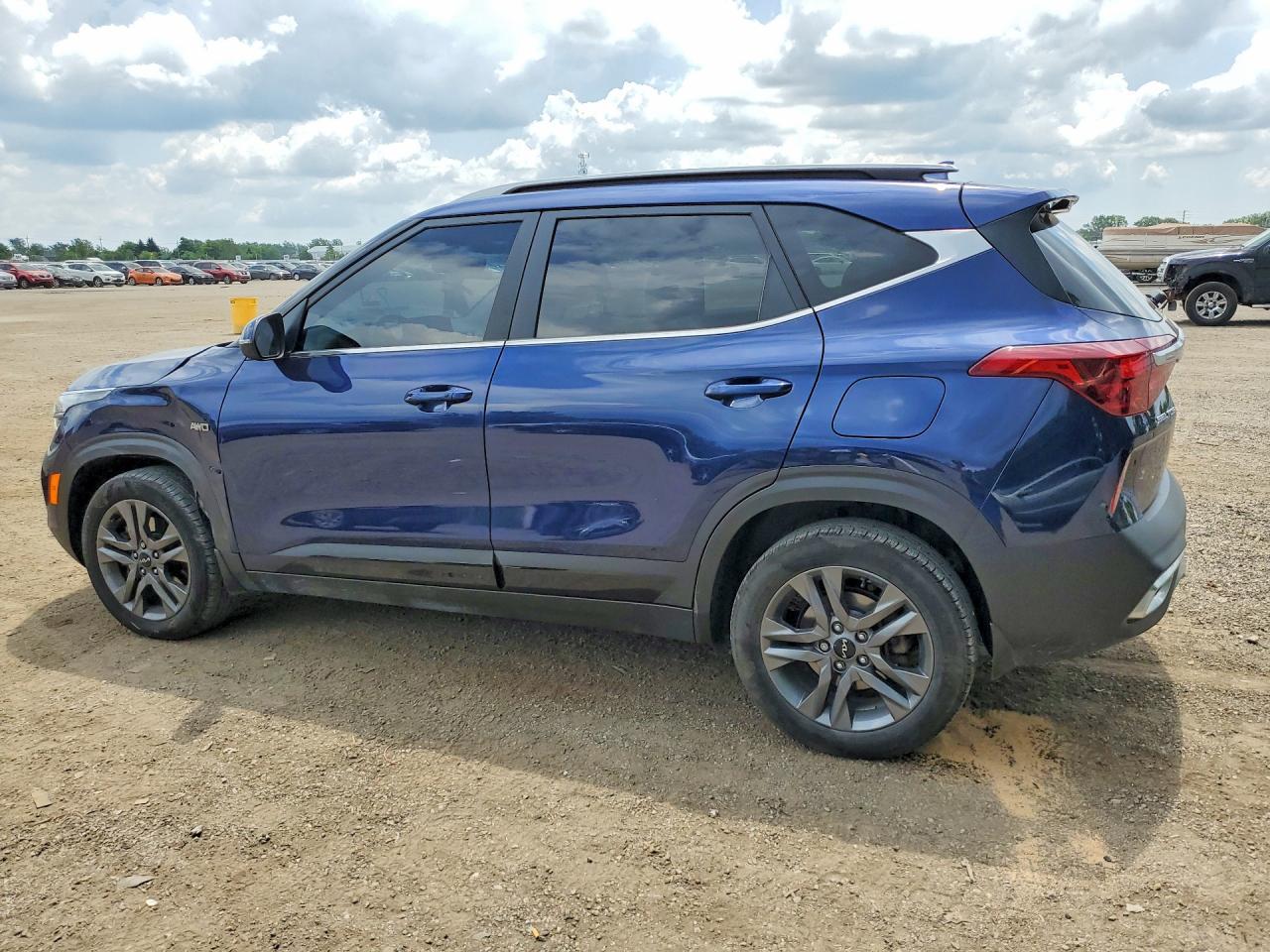 2023 Kia Seltos EX Photo
