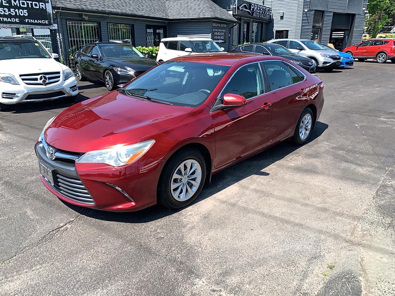2016 Toyota Camry LE/ SUPER  CLEAN / SUPER LOW KM / NO ACCIDENT / AC - Photo #1