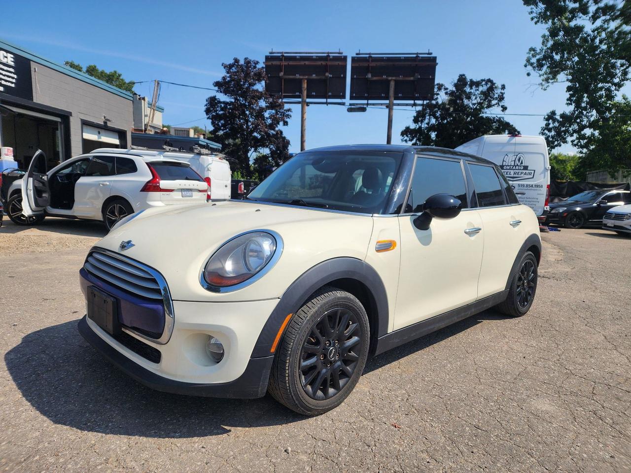 Used 2015 MINI Cooper Base l No Accidents l Low KM l Sunroof l Leather l for sale in Kitchener, ON
