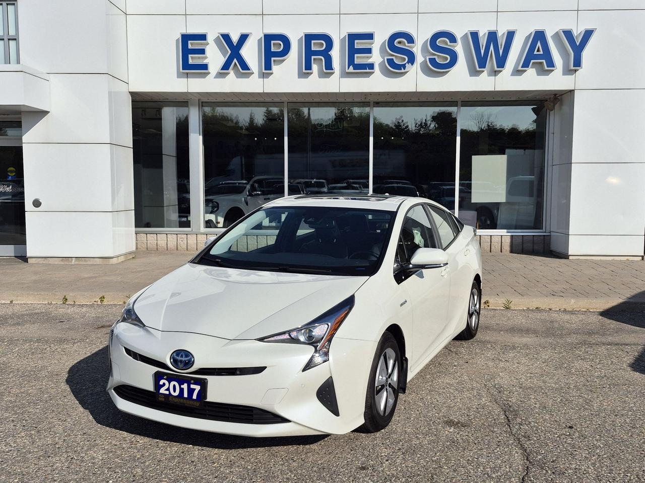 Used 2017 Toyota Prius Touring CVT for sale in New Hamburg, ON