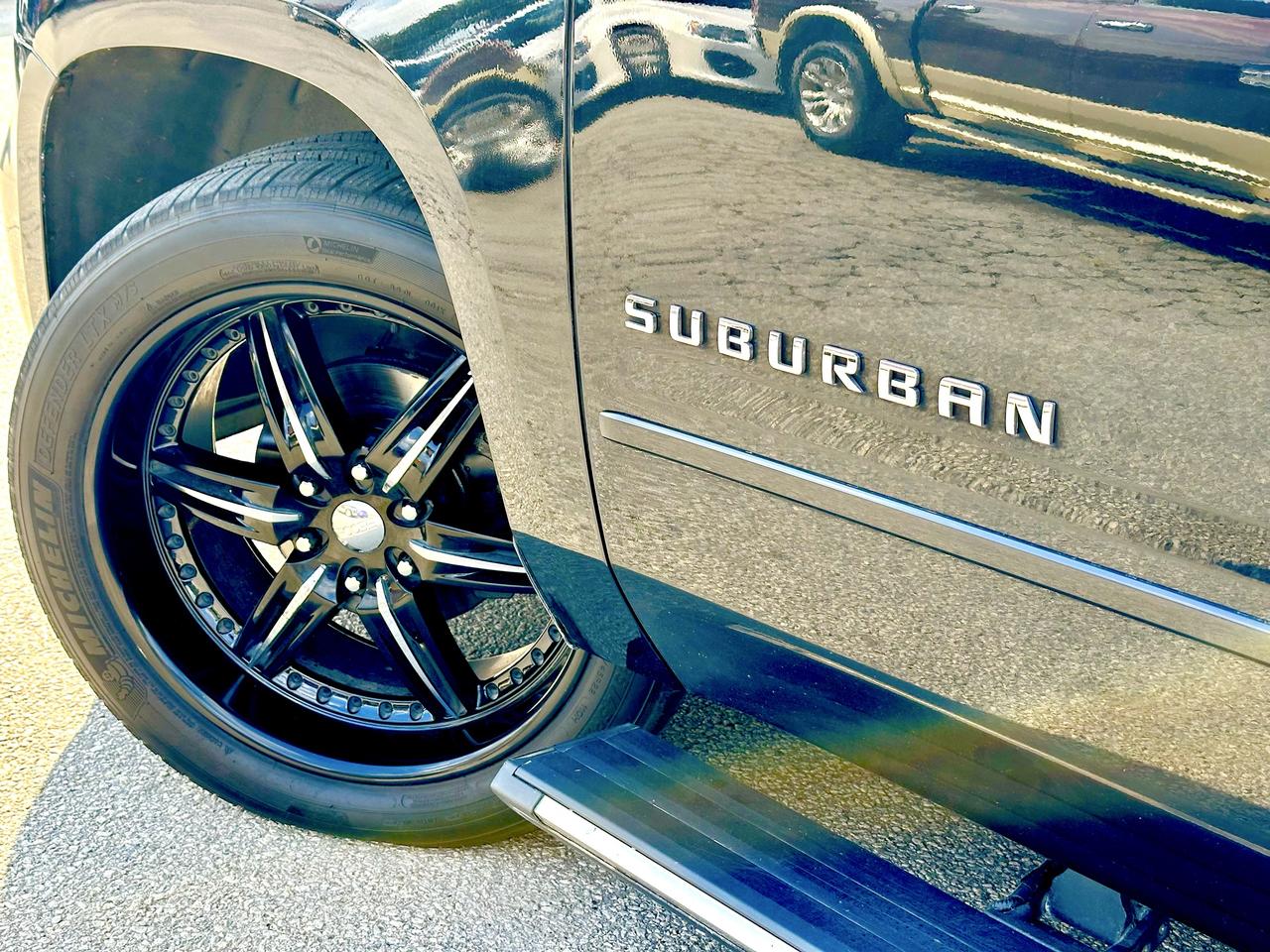 2016 Chevrolet Suburban LTZ Photo