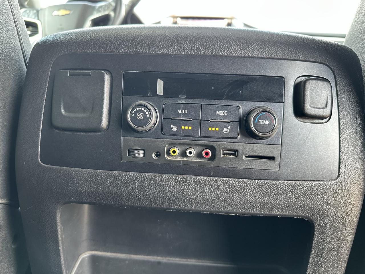 2016 Chevrolet Suburban LTZ Photo