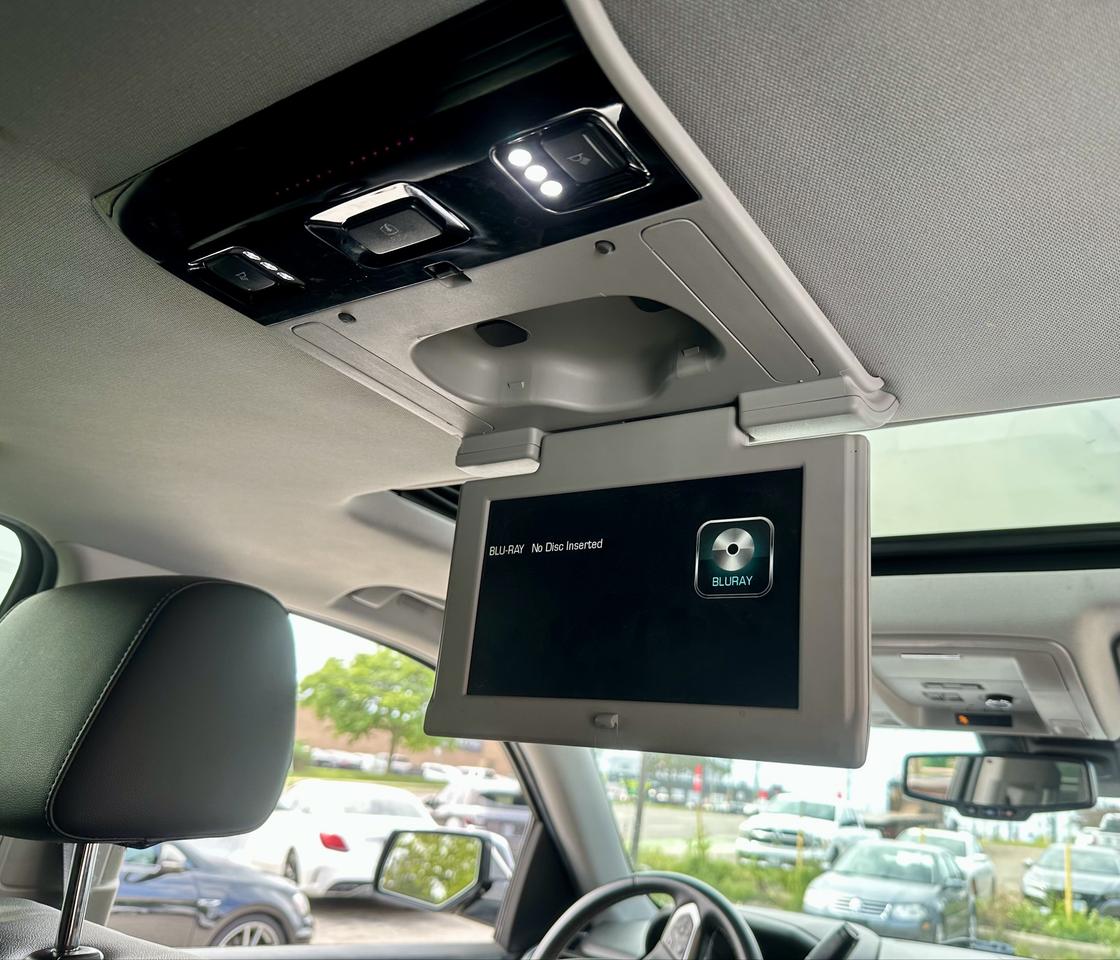 2016 Chevrolet Suburban LTZ Photo