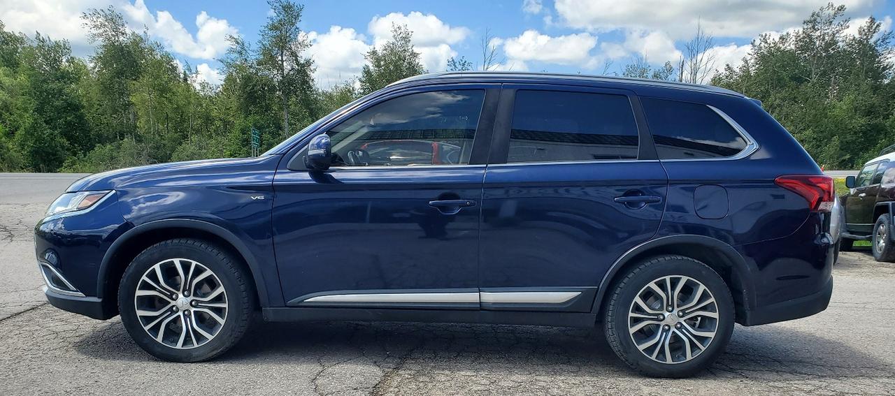 2017 Mitsubishi Outlander GT Photo3