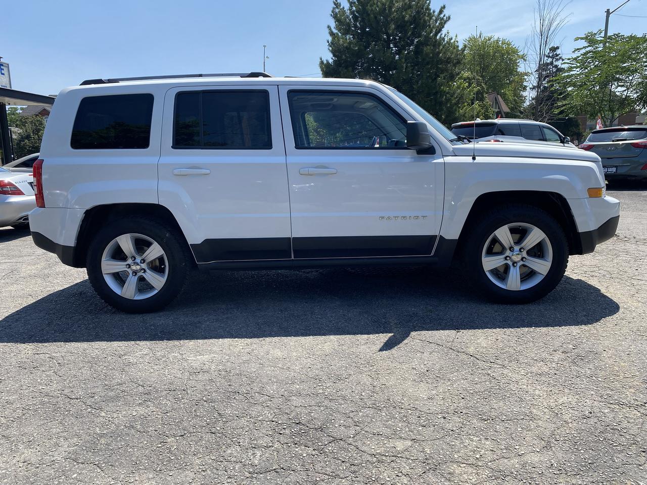 2013 Jeep Patriot LIMITED/Accident Free/Automatic/Leather/Sunroof Photo4