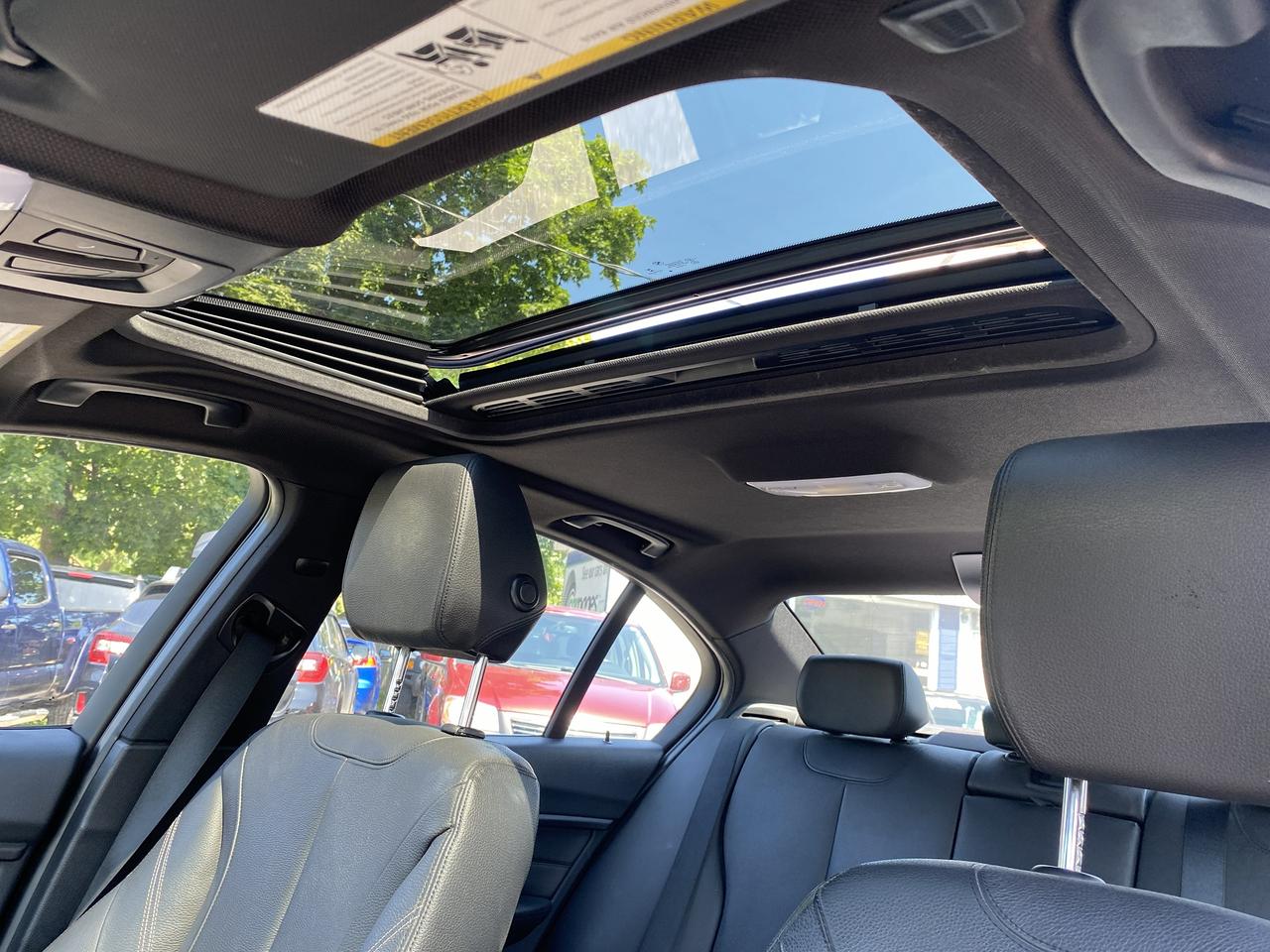 2015 BMW 3 Series Accident Free/AWD/Automatic/Navi/Backup Camera Photo