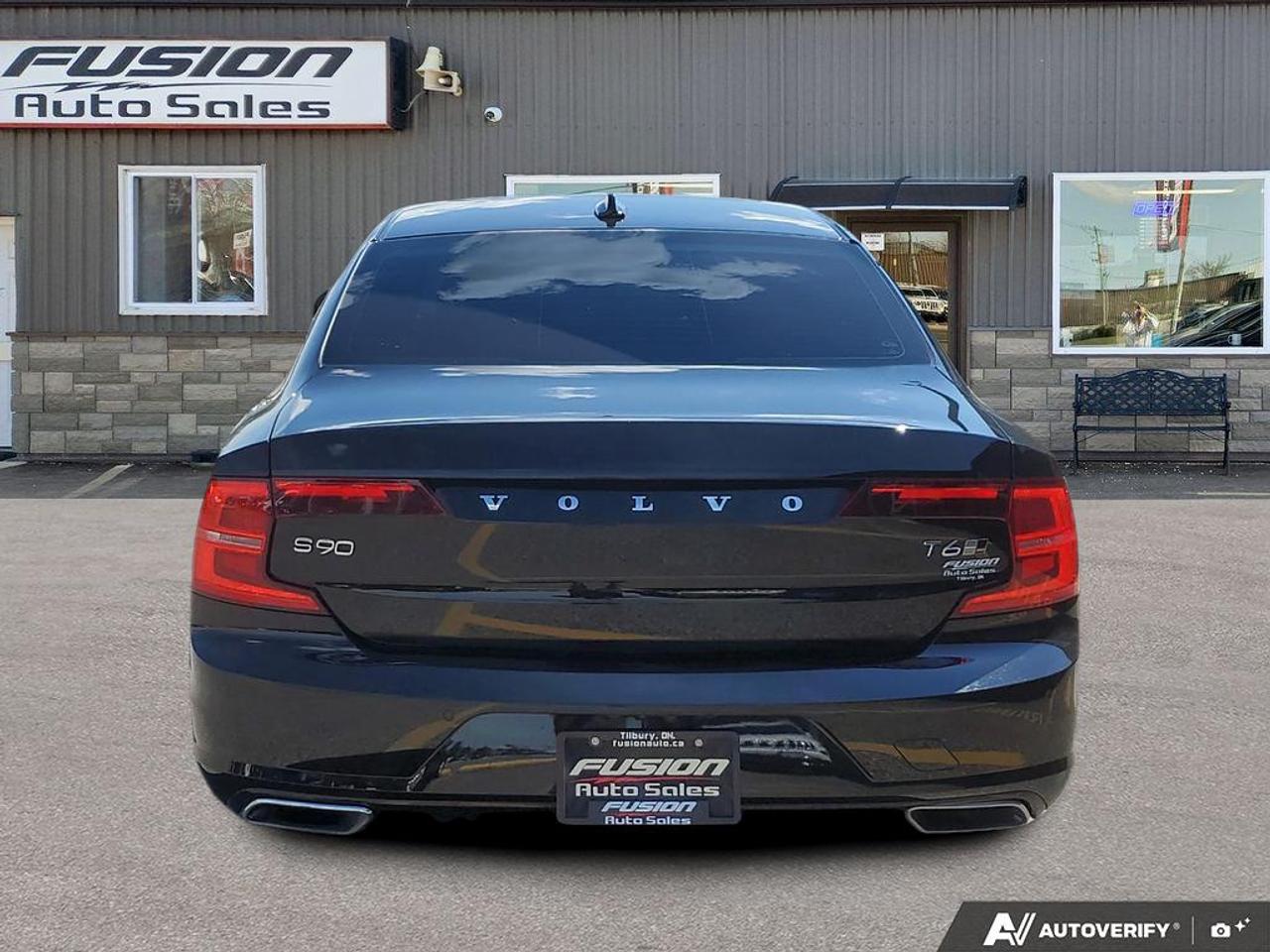 2020 Volvo S90 T6 AWD Inscription-NAVIGATION-LEATHER-PAN SUNROOF Photo