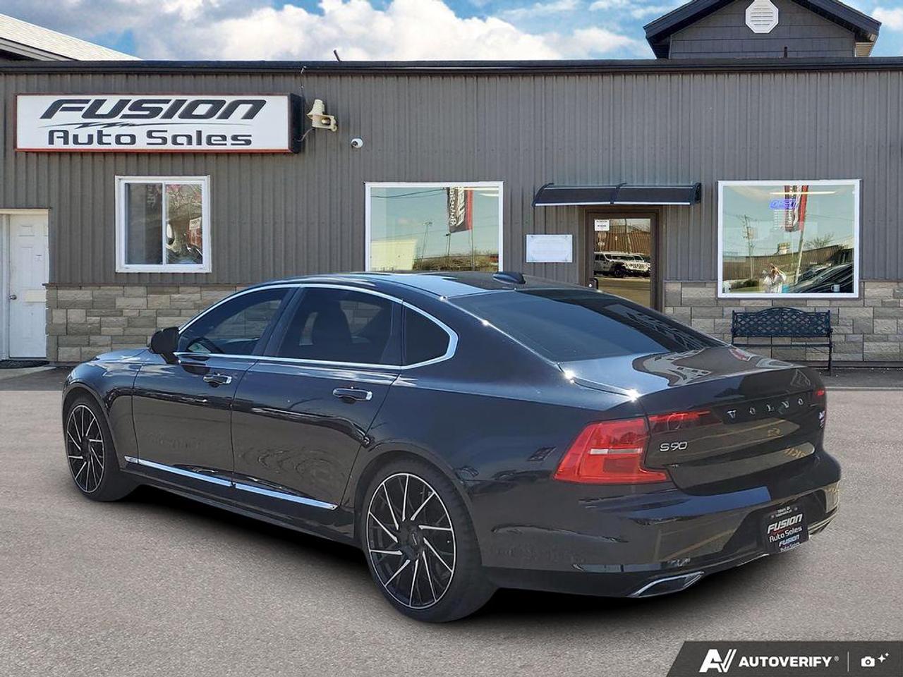 2020 Volvo S90 T6 AWD Inscription-NAVIGATION-LEATHER-PAN SUNROOF Photo