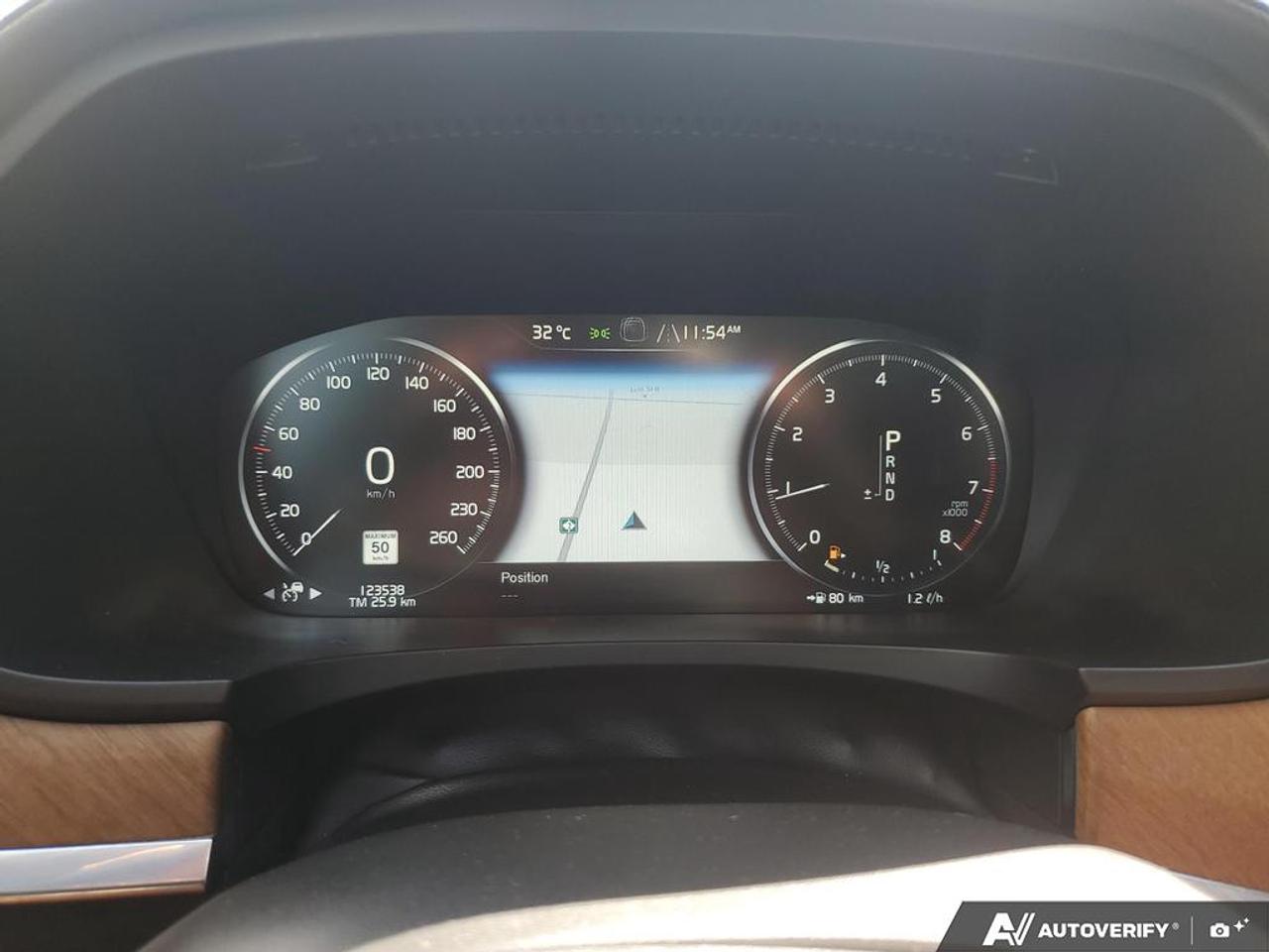 2020 Volvo S90 T6 AWD Inscription-NAVIGATION-LEATHER-PAN SUNROOF Photo