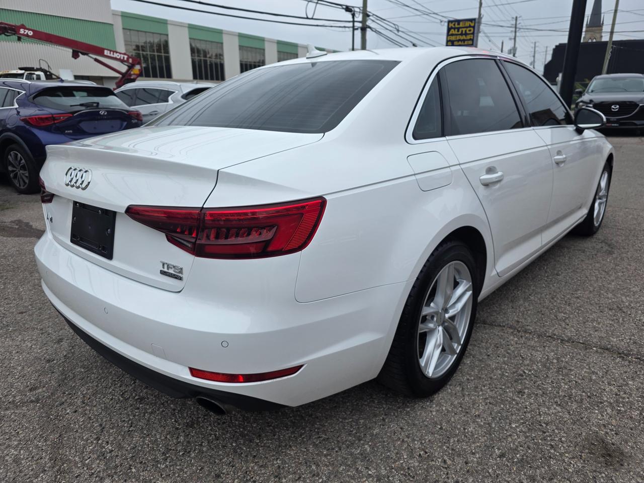 2017 Audi A4 Progressiv Quattro Photo4