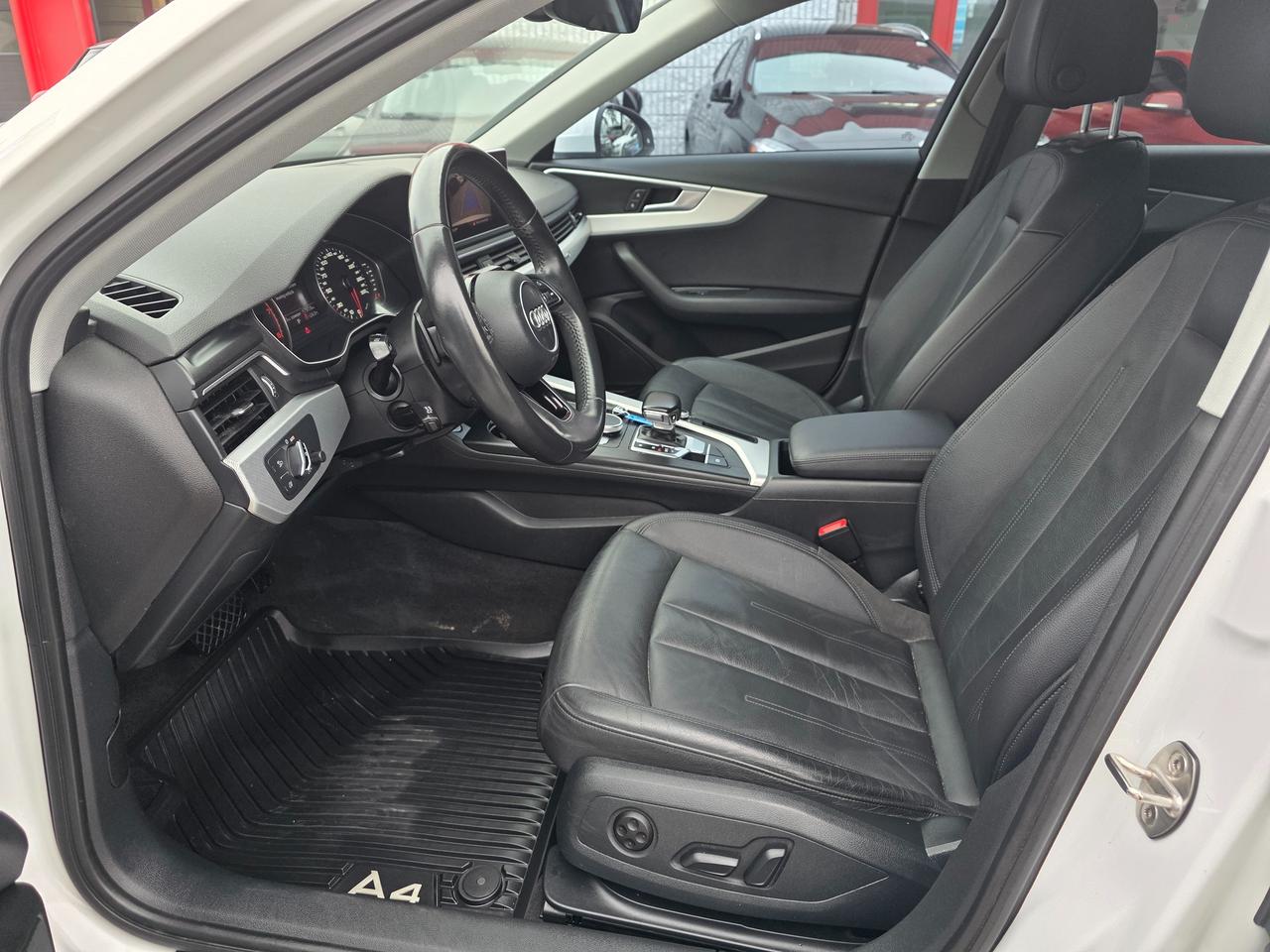 2017 Audi A4 Progressiv Quattro Photo