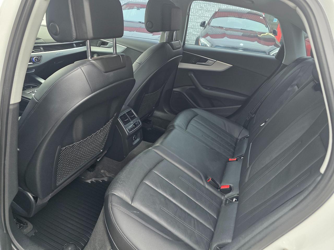 2017 Audi A4 Progressiv Quattro Photo