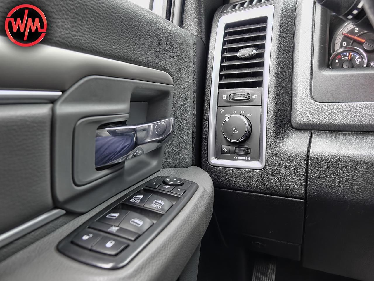 2018 RAM 1500 SLT*DIESEL*HEATED LEATHER SEATS*BLUETOOTH*REV-CAM Photo
