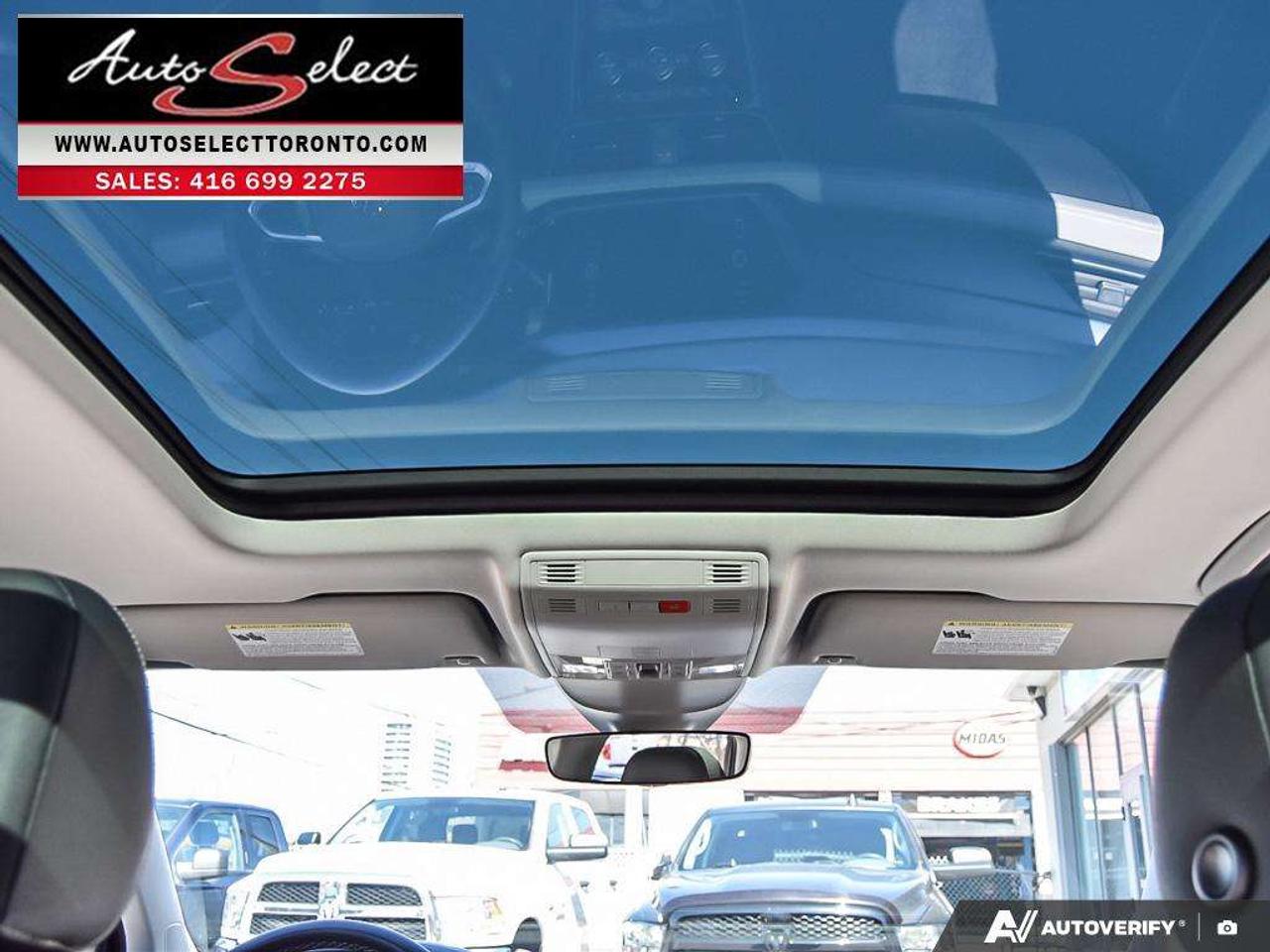 2024 Volkswagen Taos Comfortline Panoramic Sunroof - Apple Carplay - Clean Carfax Photo