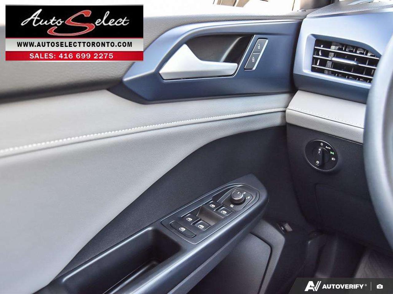2024 Volkswagen Taos Comfortline Panoramic Sunroof - Apple Carplay - Clean Carfax Photo