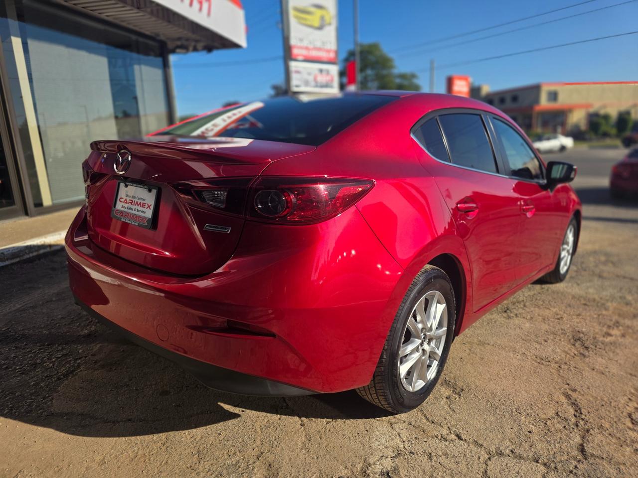 2015 Mazda MAZDA3 GS Manual | Sunroof | Backup Camera | Heated Seats Photo4