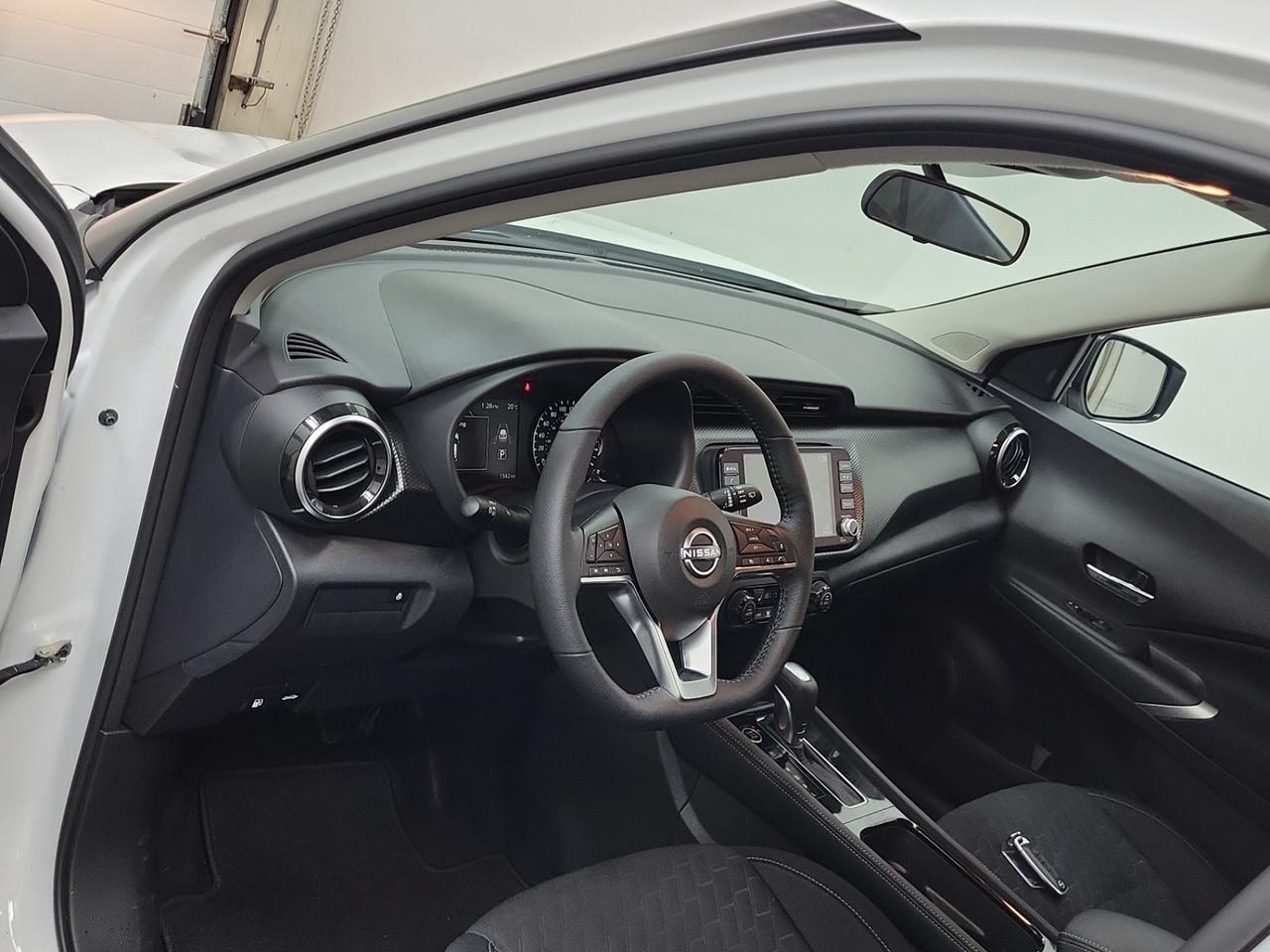 2024 Nissan Kicks SV Photo
