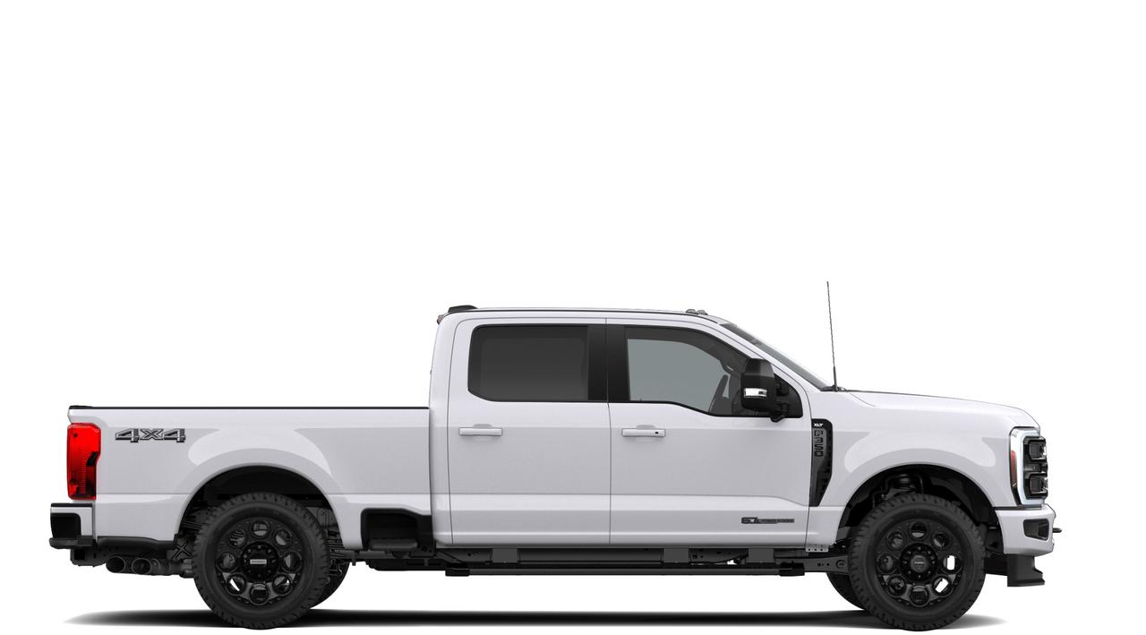 2026 Ford SuperDuty F-350® XLT Photo4