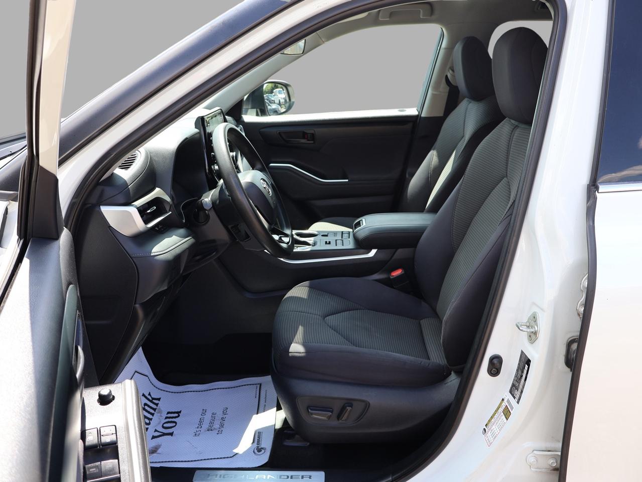 2020 Toyota Highlander V6 LE AWD CERTIFIED *LOW KMS* CAMERA BLUETOOTH HEATED SEATS CRUISE ALLOYS Photo