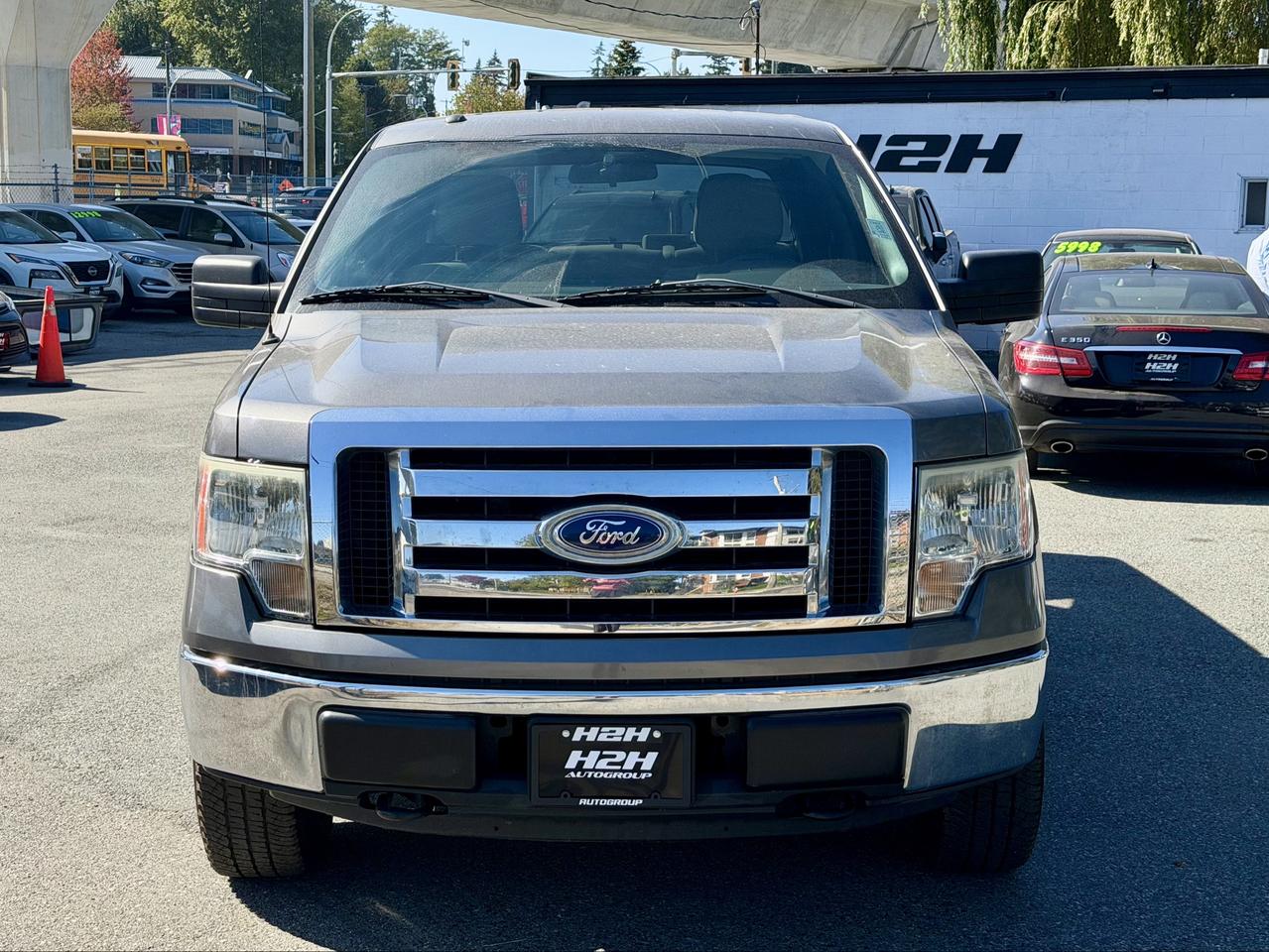 2010 Ford F-150 4WD SUPERCREW 145" XLT Photo2