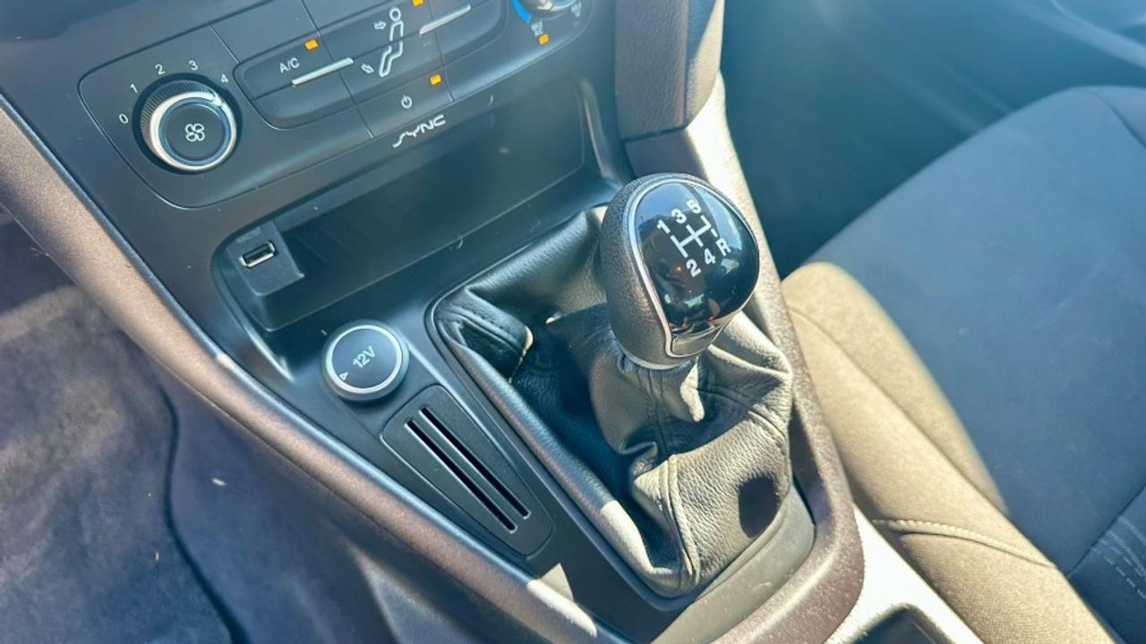 2015 Ford Focus * S * NO ACCIDENTS * S Photo