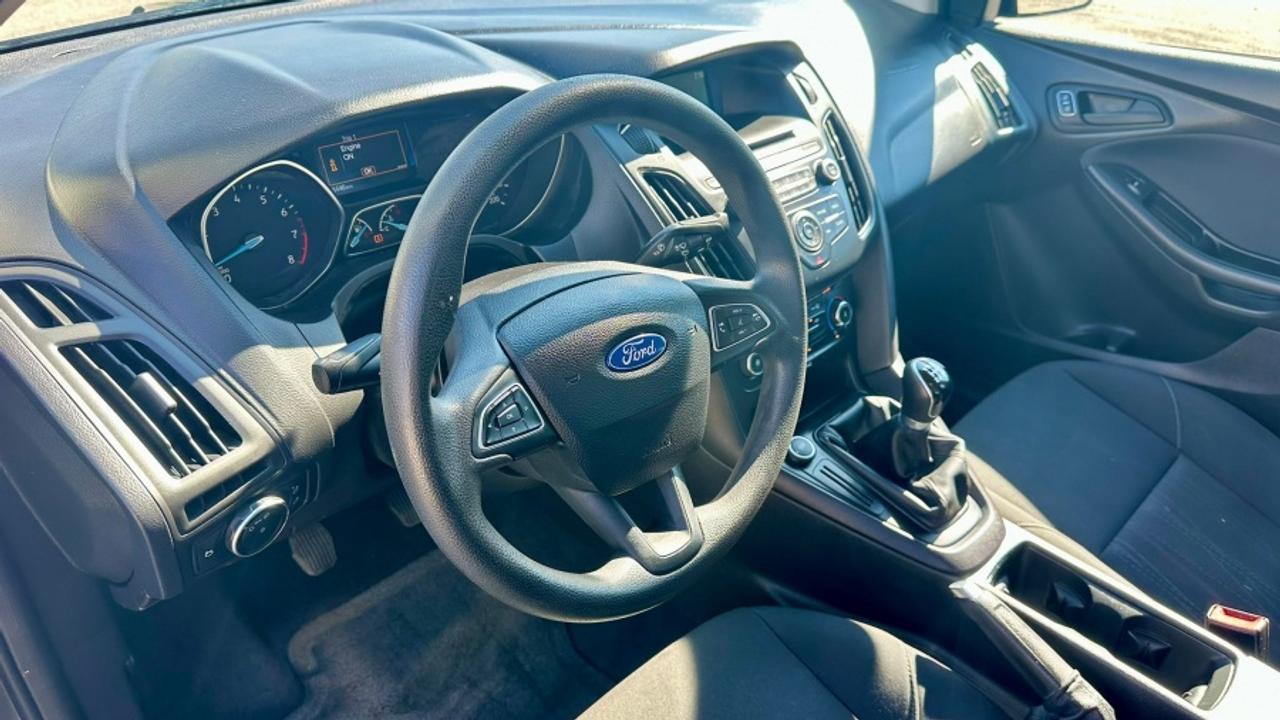 2015 Ford Focus * S * NO ACCIDENTS * S Photo