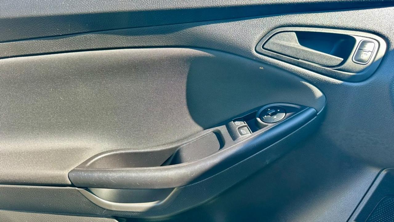 2015 Ford Focus * S * NO ACCIDENTS * S Photo