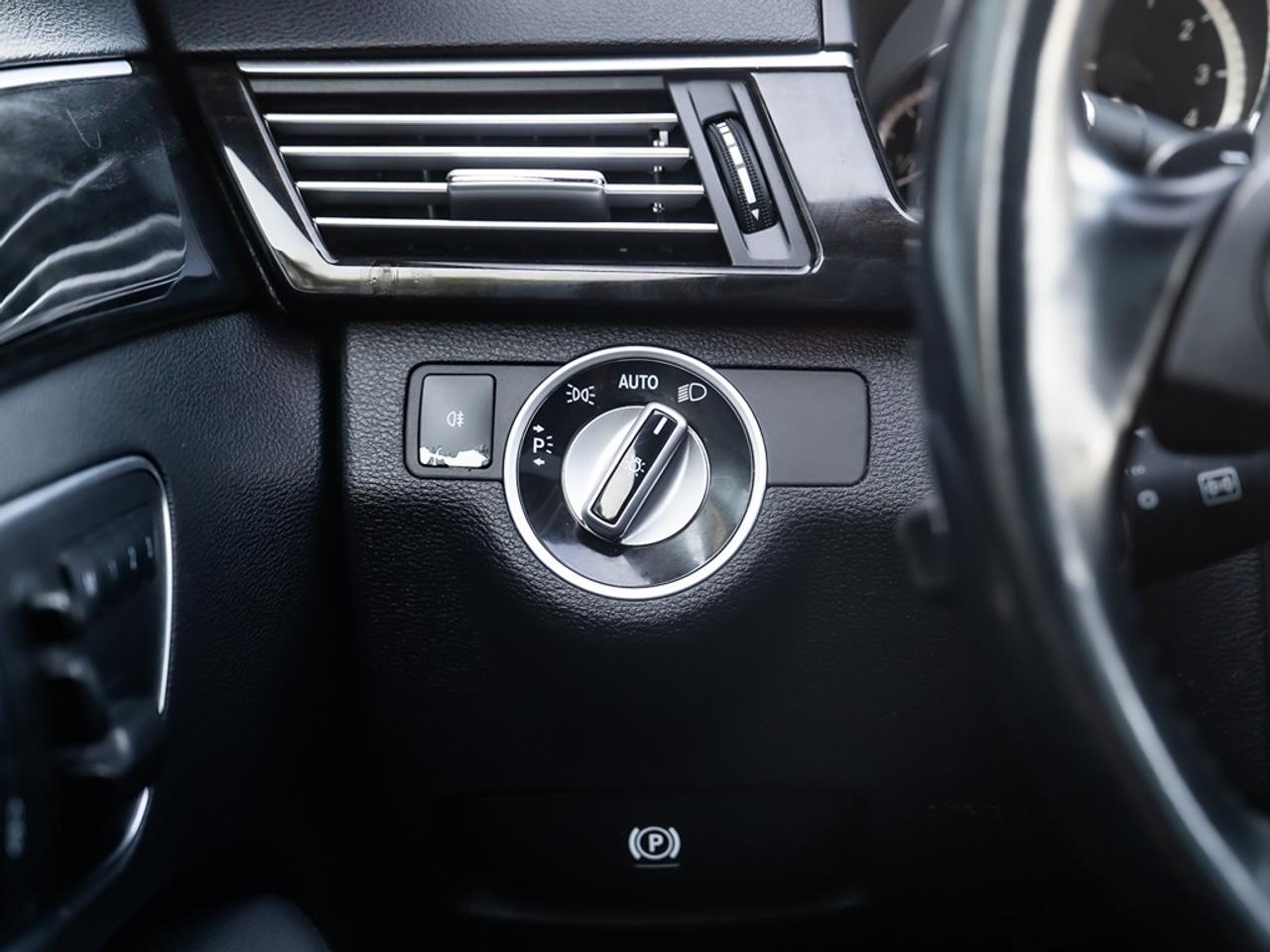2012 Mercedes-Benz E-Class 4DR SDN E 300 4MATIC Photo12