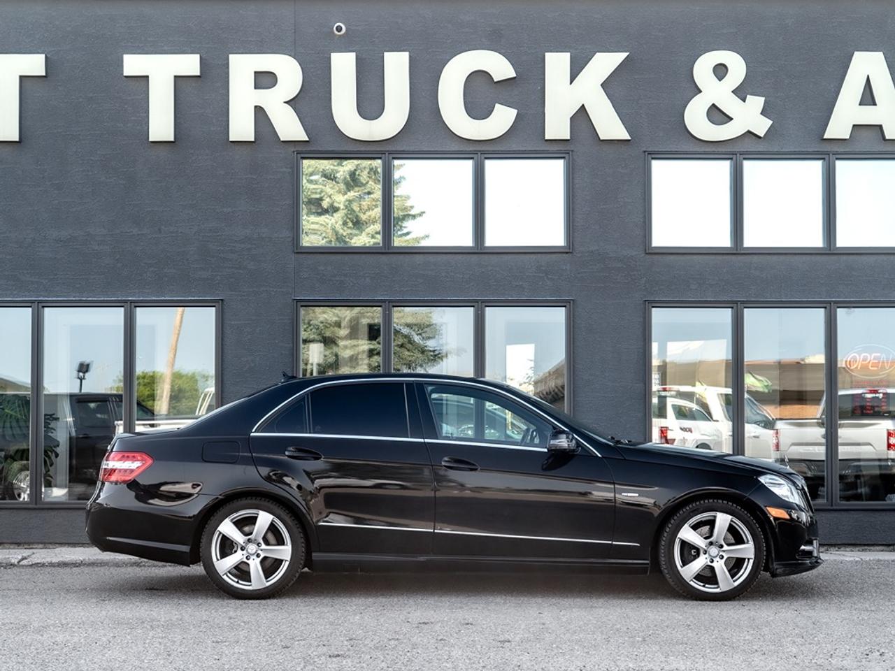 2012 Mercedes-Benz E-Class 4DR SDN E 300 4MATIC Photo4