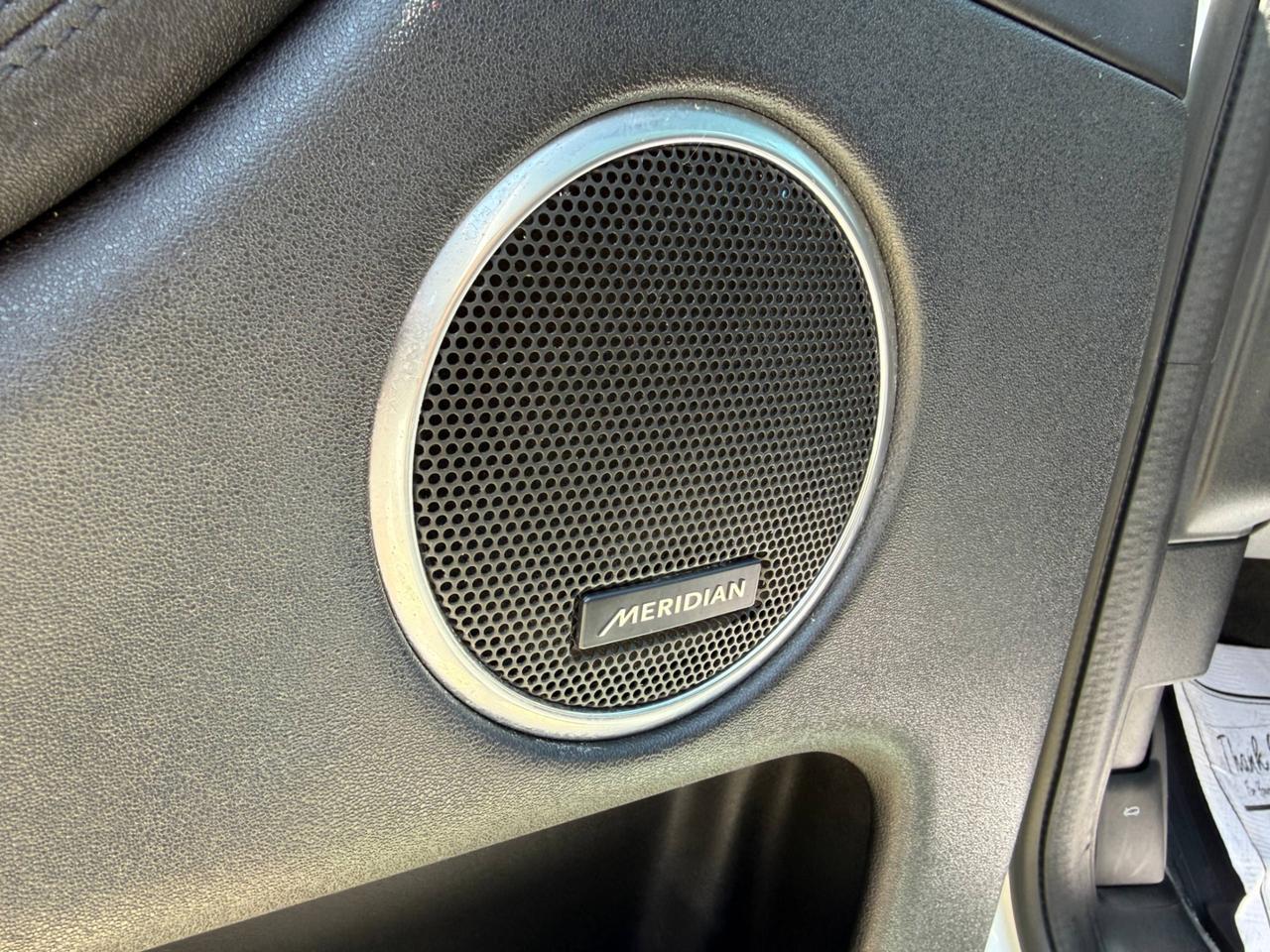 2020 Land Rover Discovery Sport SE Photo