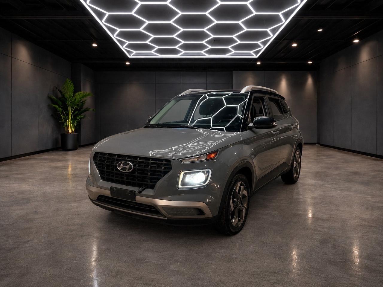 2022 Hyundai Venue Urban IVT w/Black Interior Photo