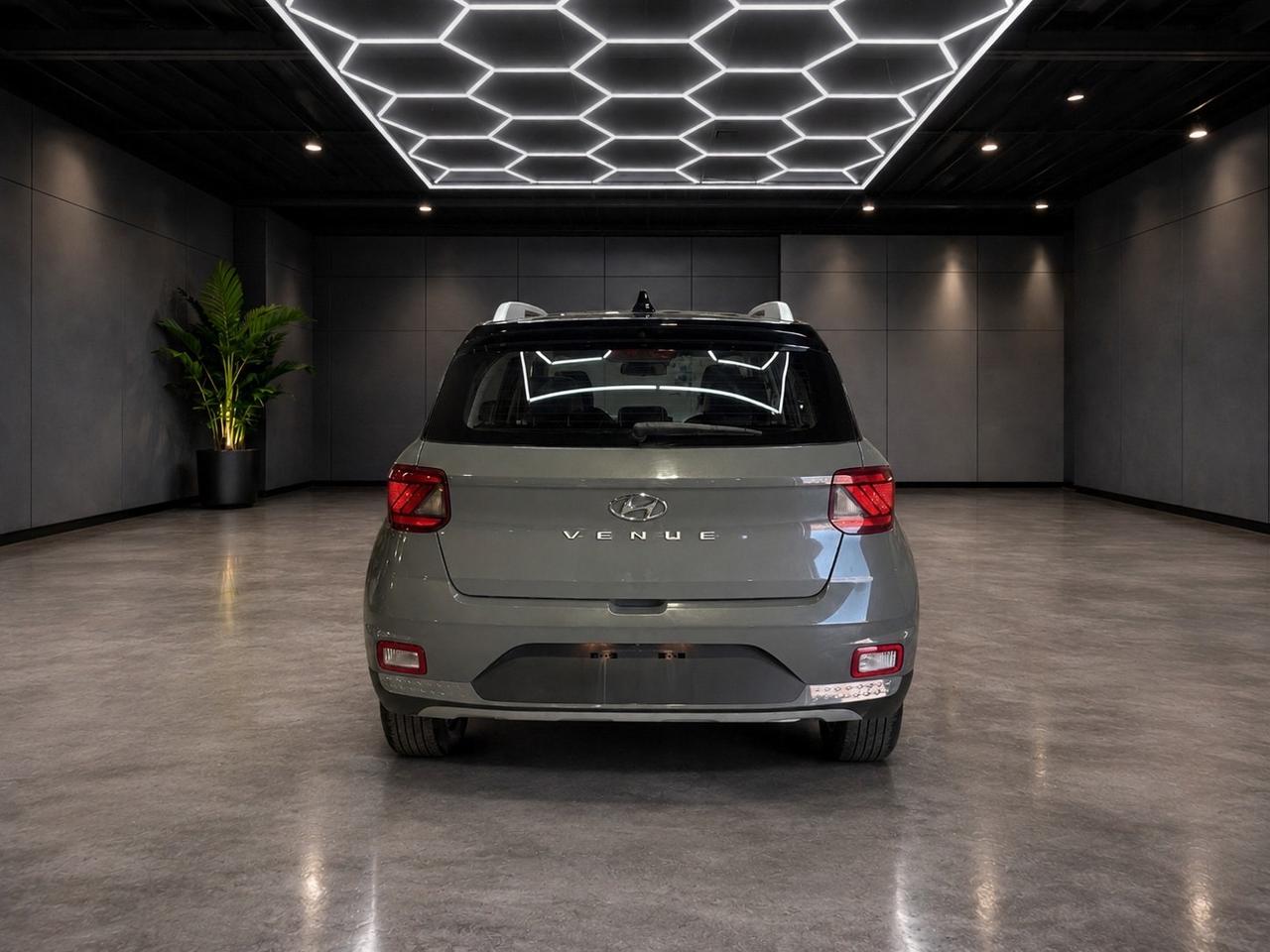 2022 Hyundai Venue Urban IVT w/Black Interior Photo