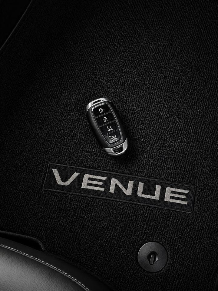 2022 Hyundai Venue Urban IVT w/Black Interior Photo