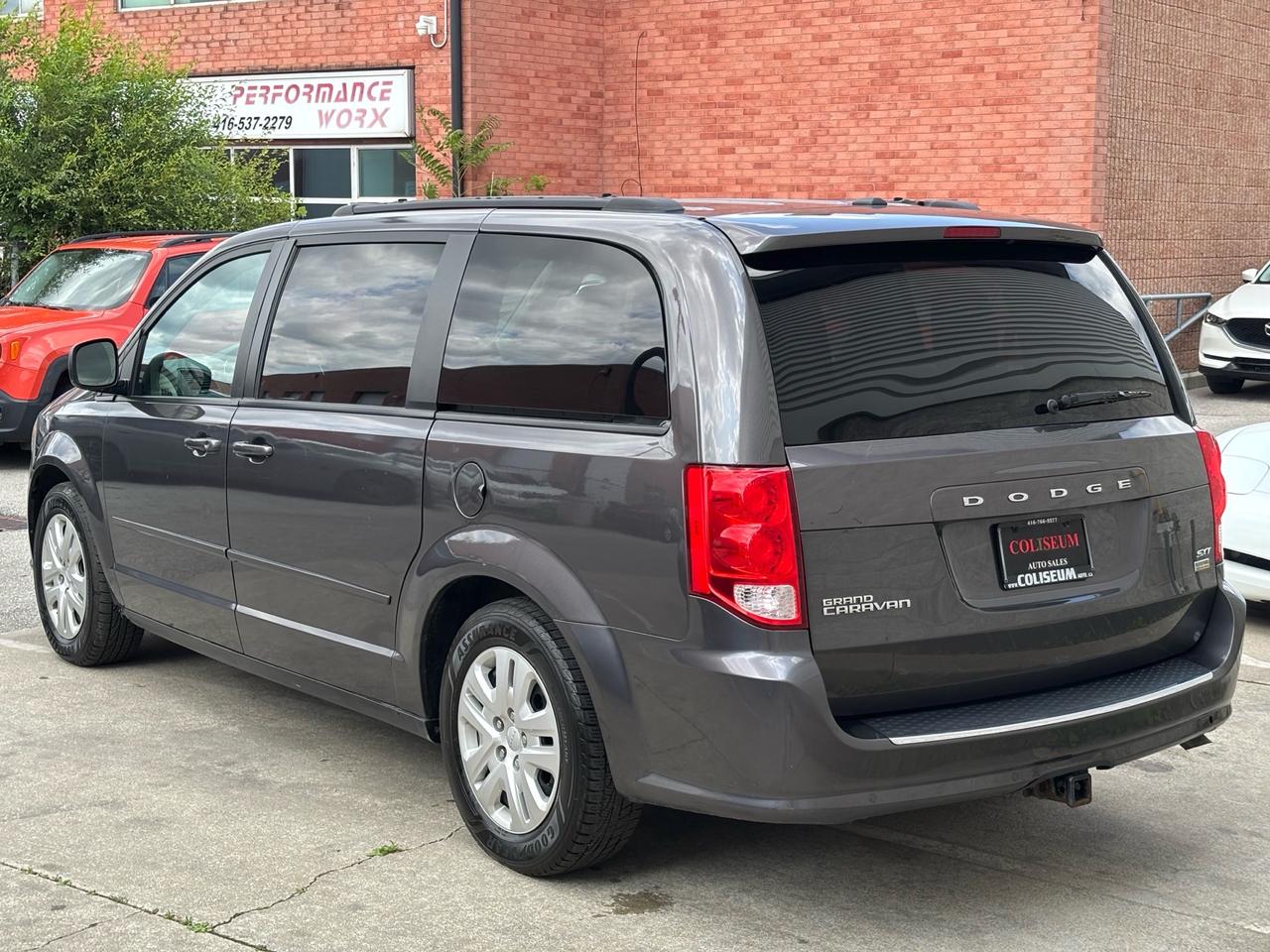 2017 Dodge Grand Caravan SXT **ONLY 84,000KM-1 OWNER-STOW N GO** Photo