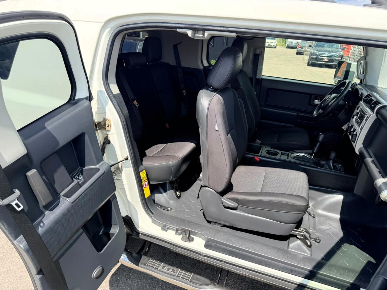 2013 Toyota FJ Cruiser 4WD 4dr Photo