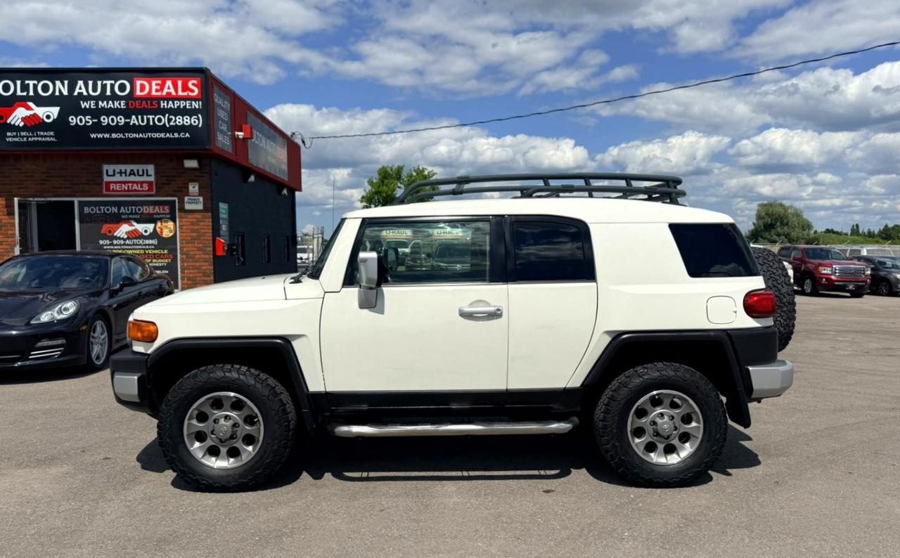 2013 Toyota FJ Cruiser 4WD 4dr Photo