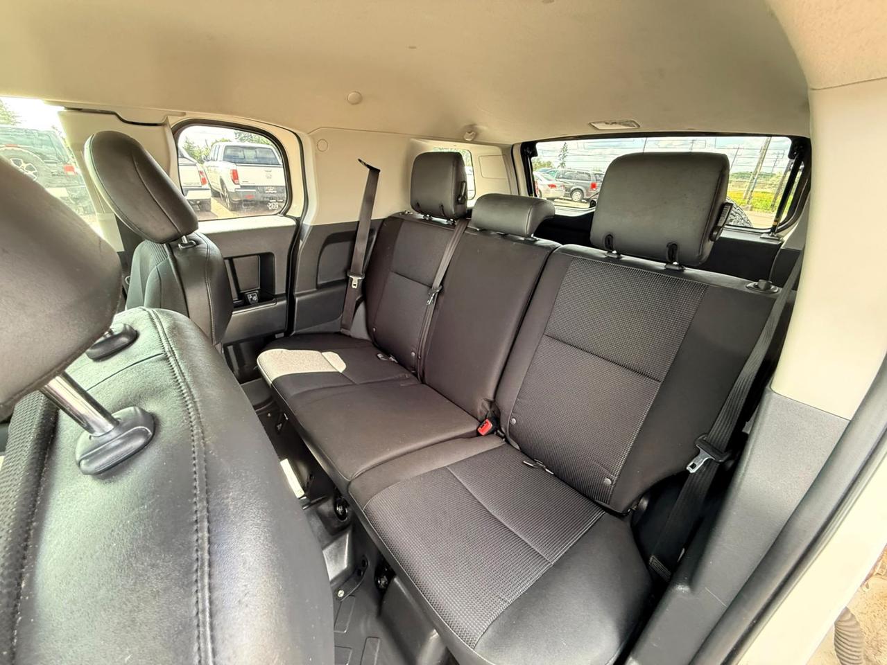 2013 Toyota FJ Cruiser 4WD 4dr Photo