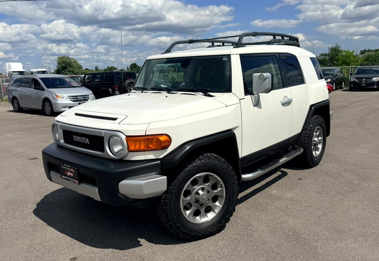 2013 Toyota FJ Cruiser 4WD 4dr Photo