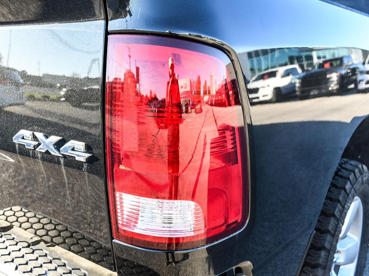 2019 RAM 1500 Classic SLT 4x4 Crew Cab 5'7" Box Photo