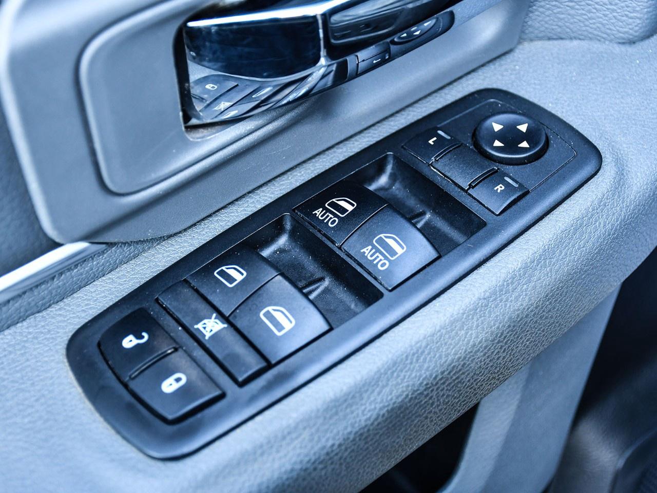 2019 RAM 1500 Classic SLT 4x4 Crew Cab 5'7" Box Photo