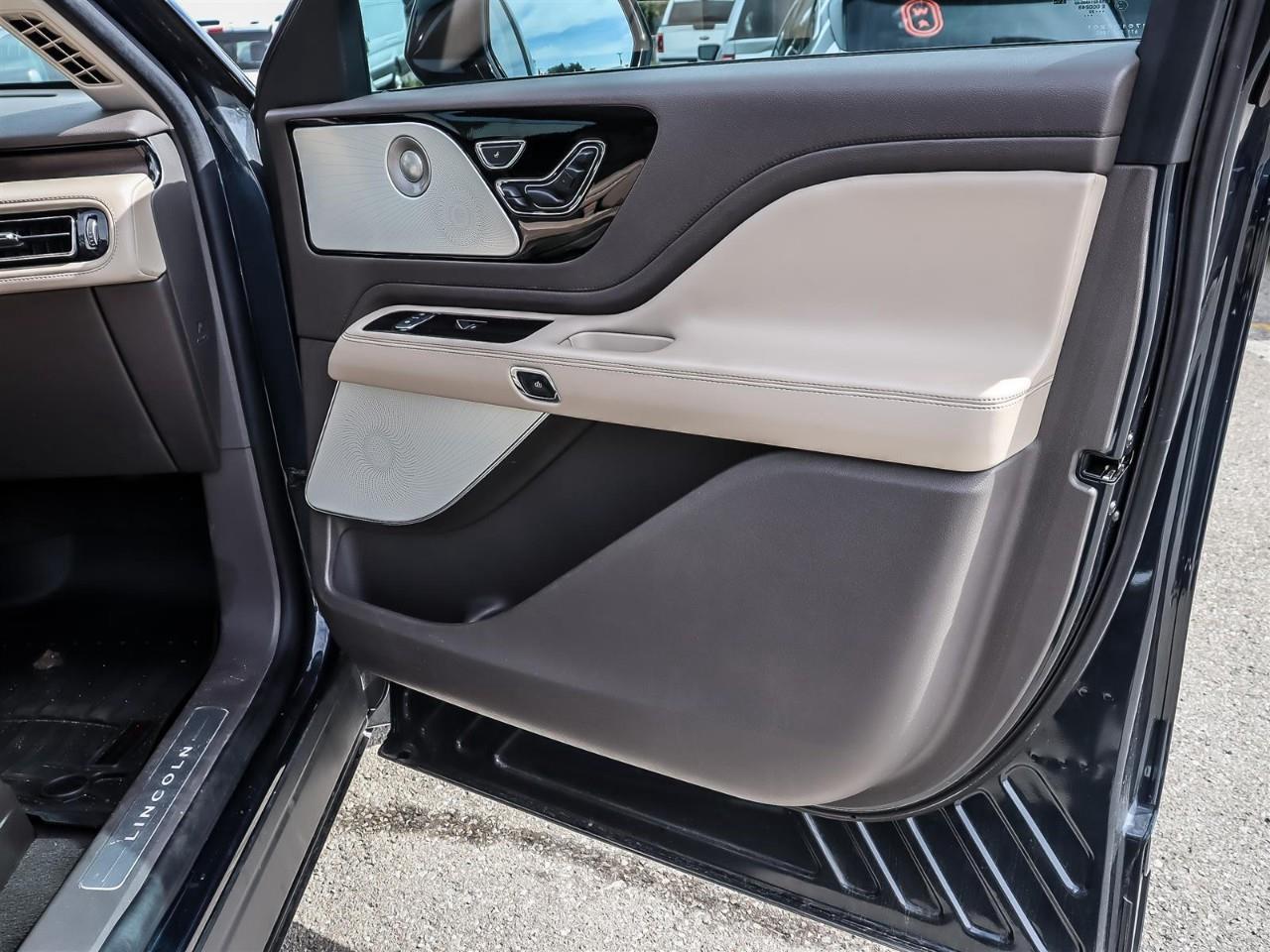 2022 Lincoln Aviator Reserve Leather | Panoramic Roof | Adaptive Cruise Control | Photo