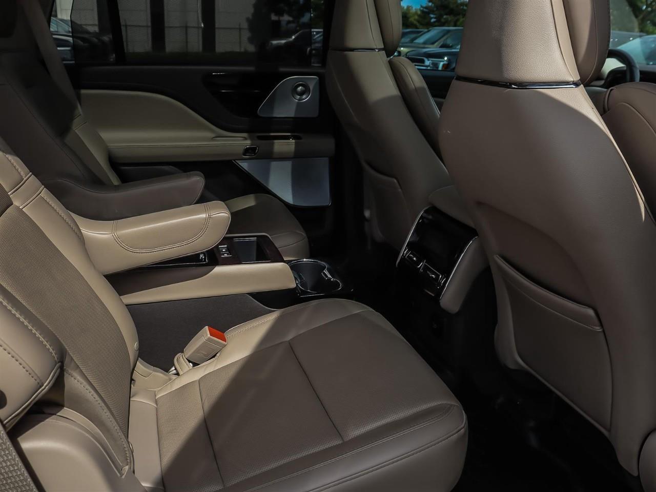 2022 Lincoln Aviator Reserve Leather | Panoramic Roof | Adaptive Cruise Control | Photo
