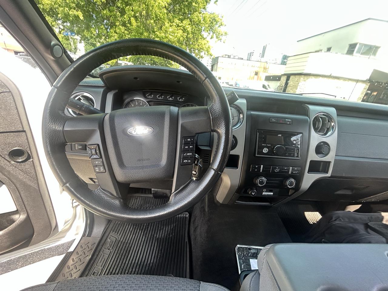 2012 Ford F-150 XLT - Photo #12