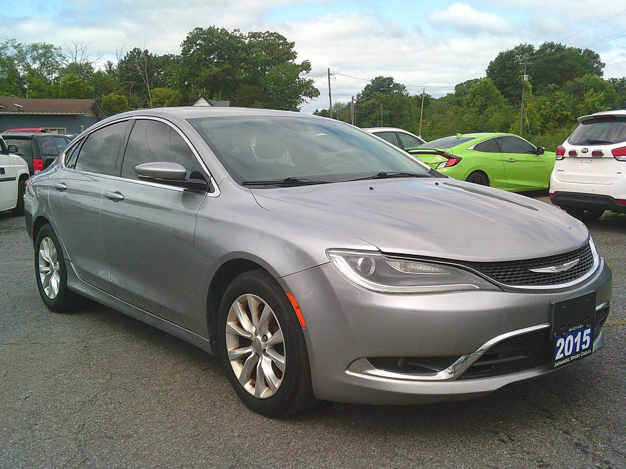 2015 Chrysler 200 C Photo2