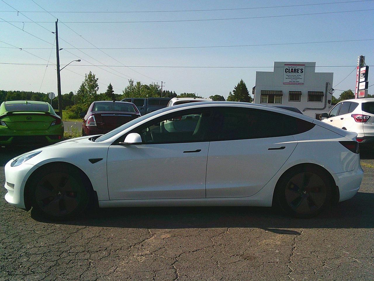 2021 Tesla Model 3 STANDARD RANGE PLUS Photo4