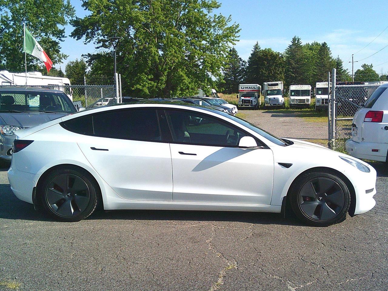 2021 Tesla Model 3 Standard Range Plus / FSD3/ Full range 336KM - Photo #1