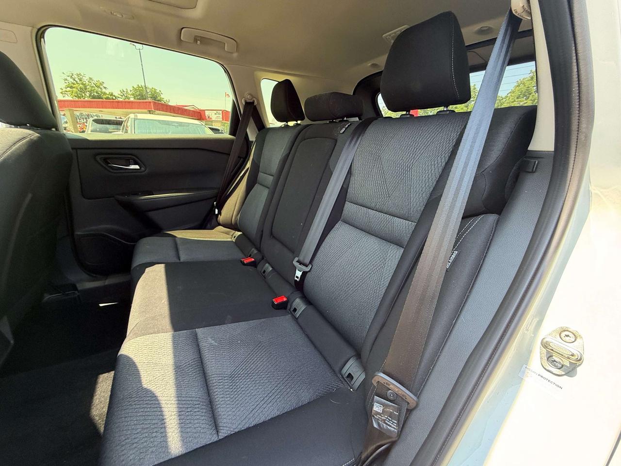 2024 Nissan Rogue SV MOONROOF, REMOTE START, CLEAN CARFAX! Photo